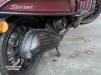 Piaggio sprint vespa 2017 scooter - afbeelding 12 van  23