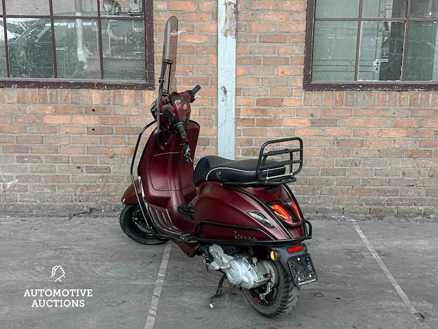 Piaggio sprint vespa 2017 scooter - afbeelding 14 van  23