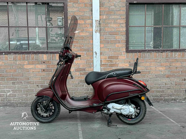 Piaggio sprint vespa 2017 scooter - afbeelding 16 van  23