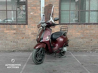 Piaggio sprint vespa 2017 scooter - afbeelding 1 van  23