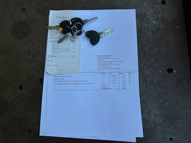 Piaggio sprint vespa 2017 scooter - afbeelding 17 van  23