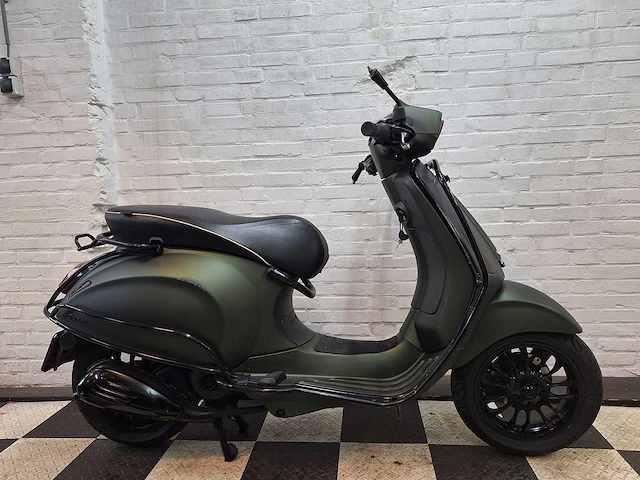 Piaggio vespa - 45 km bromscooter 4takt - sprint - scooter - afbeelding 4 van  7