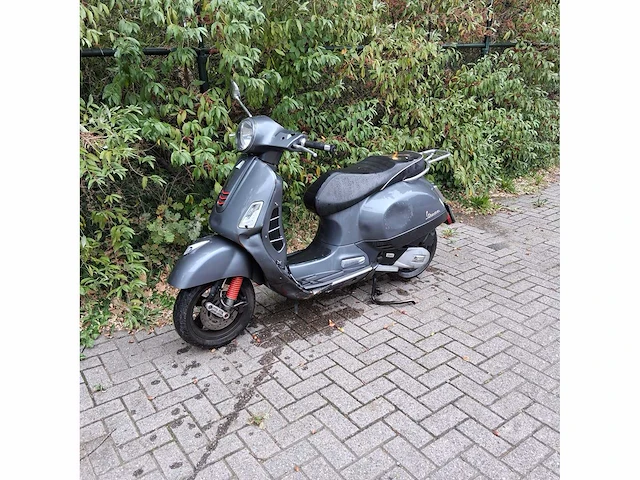 Piaggio vespa gts 125 sport - afbeelding 2 van  6