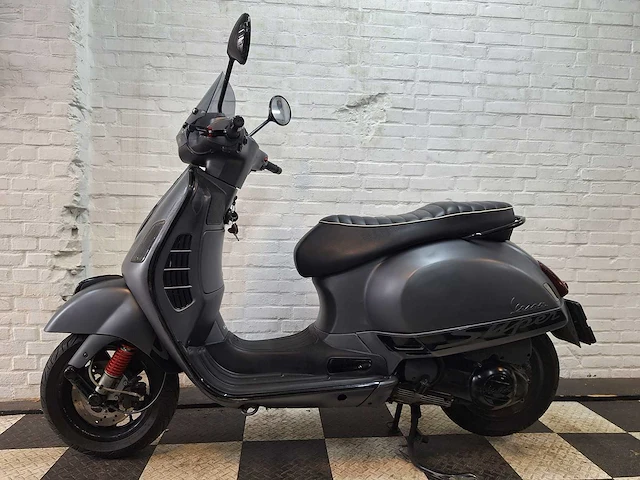 Piaggio vespa gts 300cc motorscooter - afbeelding 1 van  8