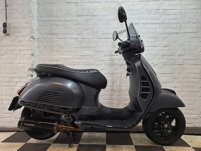 Piaggio vespa gts 300cc motorscooter - afbeelding 5 van  8