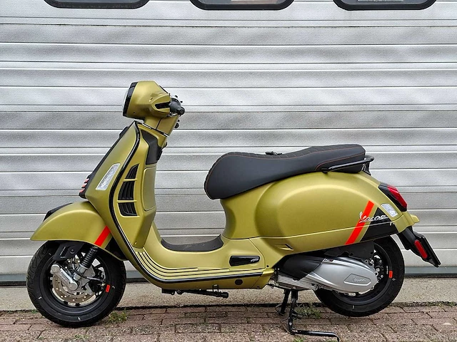Piaggio vespa gts super sport 300cc motorscooter - afbeelding 1 van  8