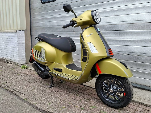 Piaggio vespa gts super sport 300cc motorscooter - afbeelding 7 van  8