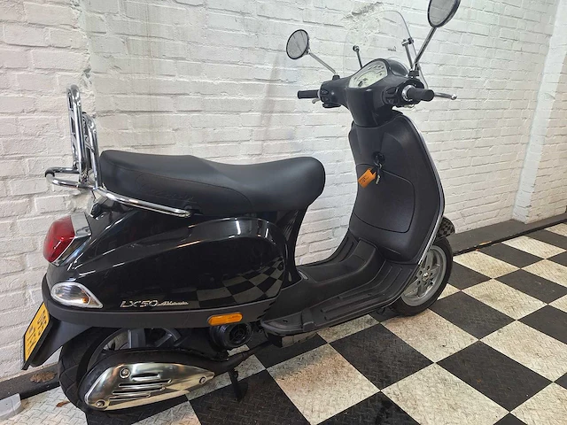 Piaggio vespa lx 45 km bromscooter 4takt - afbeelding 5 van  7