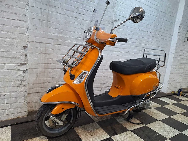 Piaggio vespa lx 45 km bromscooter 4takt - afbeelding 2 van  7