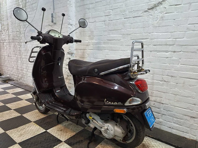 Piaggio vespa lx touring 25 km bromscooter 4takt - afbeelding 3 van  7