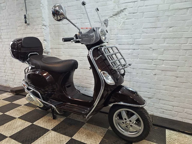 Piaggio vespa lx touring 45 km bromscooter 4takt - afbeelding 7 van  7
