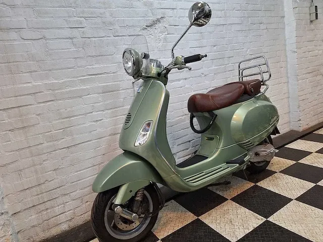 Piaggio vespa lxv 45 km bromscooter 2takt - afbeelding 2 van  7