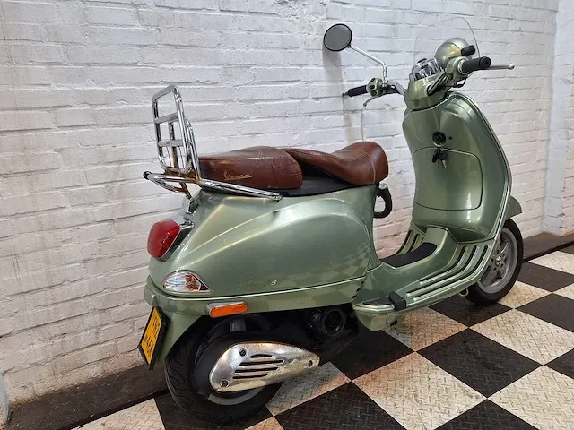 Piaggio vespa lxv 45 km bromscooter 2takt - afbeelding 3 van  7