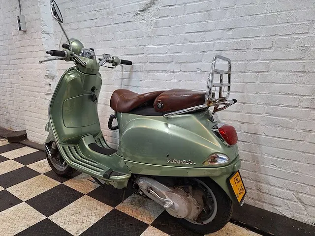 Piaggio vespa lxv 45 km bromscooter 2takt - afbeelding 5 van  7