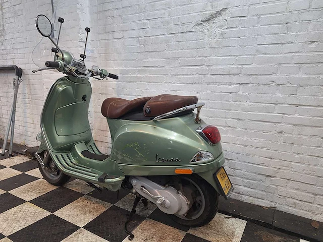 Piaggio vespa lxv 45 km bromscooter 2takt - afbeelding 3 van  7