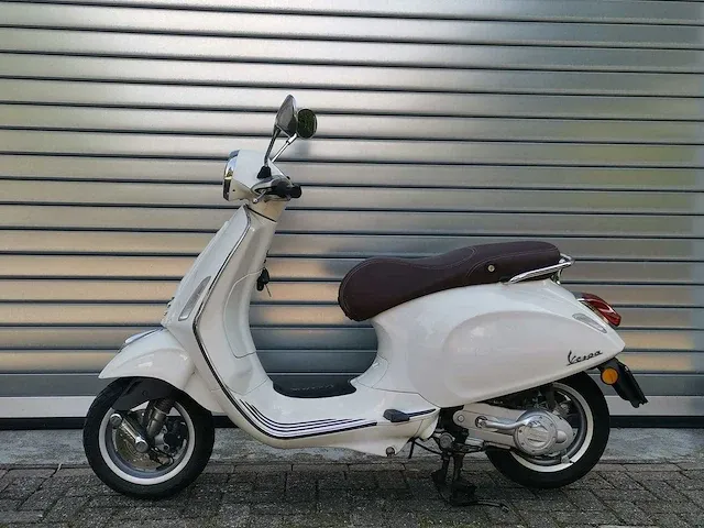 Piaggio vespa primavera 25 km snorscooter 4takt - afbeelding 1 van  7