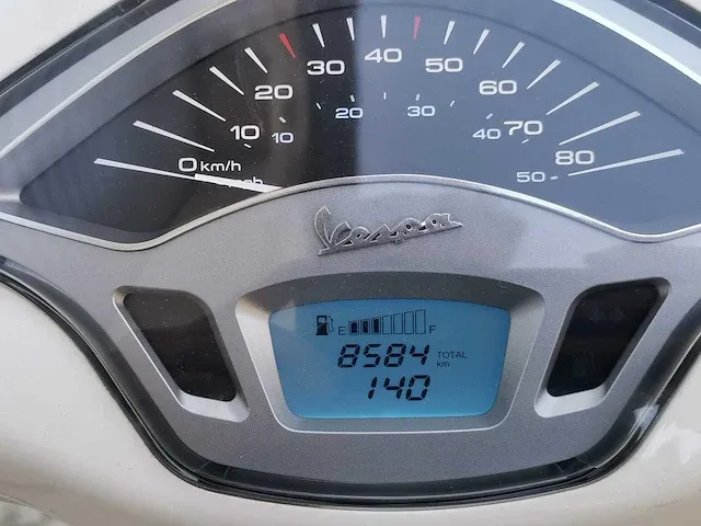 Piaggio vespa primavera 25 km snorscooter 4takt - afbeelding 4 van  7