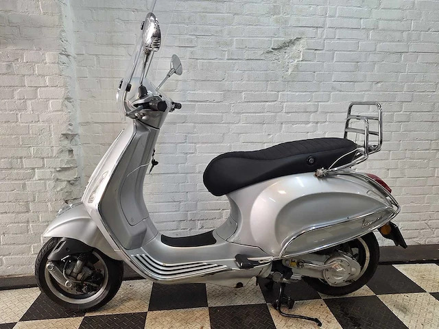 Piaggio vespa primavera 25 km snorscooter 4takt - afbeelding 1 van  7
