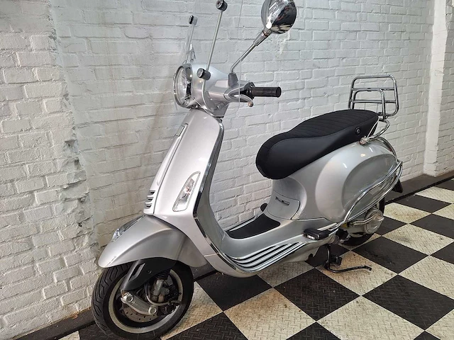 Piaggio vespa primavera 25 km snorscooter 4takt - afbeelding 2 van  7