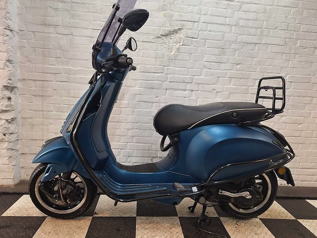 Piaggio vespa primavera 25km snorscooter 4-takt - afbeelding 1 van  8