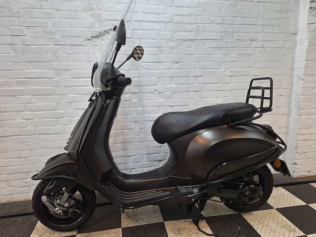 Piaggio vespa primavera 45 km bromscooter 2takt - afbeelding 1 van  7