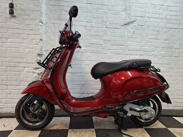 Piaggio vespa primavera 45 km bromscooter 4takt - afbeelding 1 van  7
