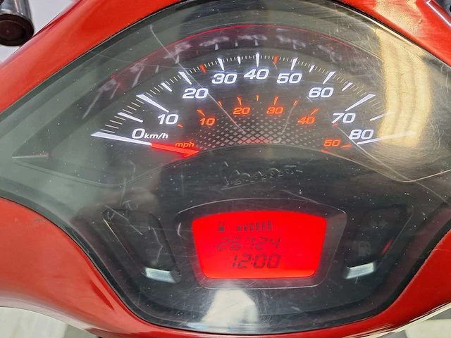 Piaggio vespa primavera 45 km bromscooter 4takt - afbeelding 4 van  7