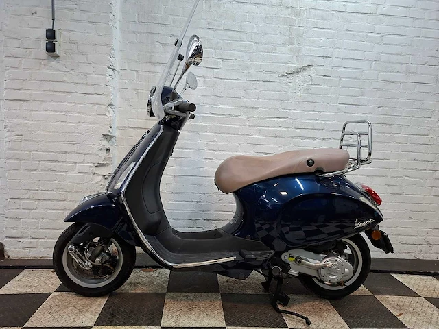 Piaggio vespa primavera 45 km bromscooter 4takt - afbeelding 1 van  7