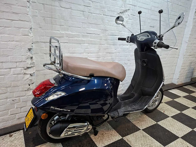 Piaggio vespa primavera 45 km bromscooter 4takt - afbeelding 5 van  7