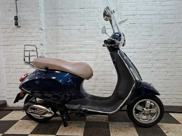 Piaggio vespa primavera 45 km bromscooter 4takt - afbeelding 6 van  7