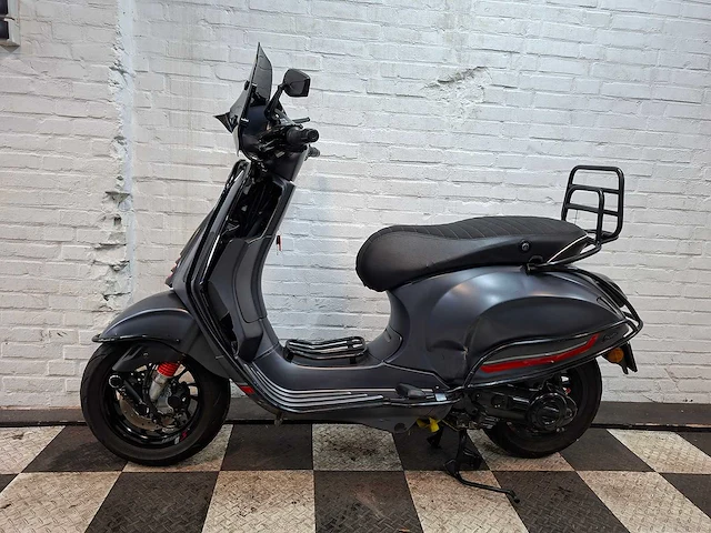 Piaggio vespa primavera 45 km bromscooter 4takt - afbeelding 1 van  7