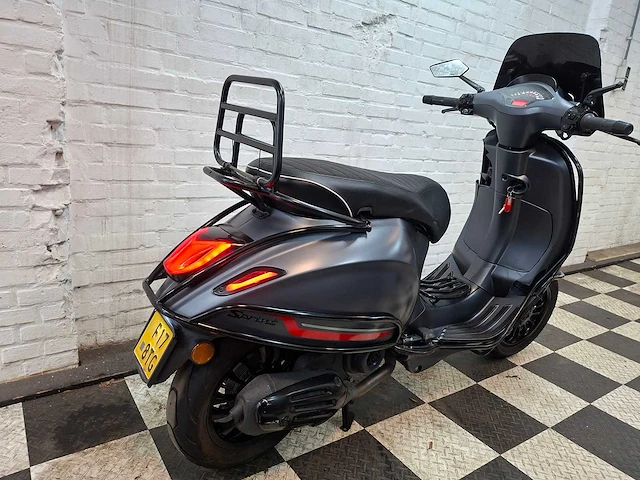 Piaggio vespa primavera 45 km bromscooter 4takt - afbeelding 5 van  7
