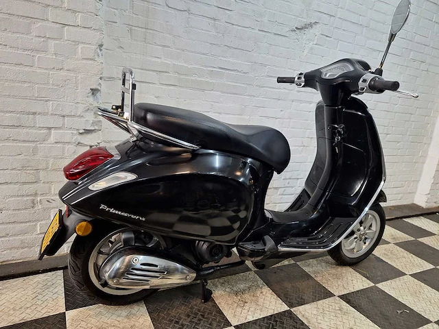 Piaggio vespa primavera 45 km bromscooter 4takt - afbeelding 5 van  7