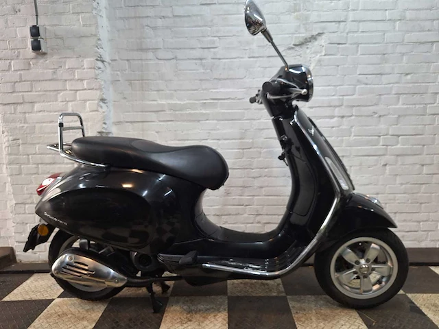Piaggio vespa primavera 45 km bromscooter 4takt - afbeelding 6 van  7