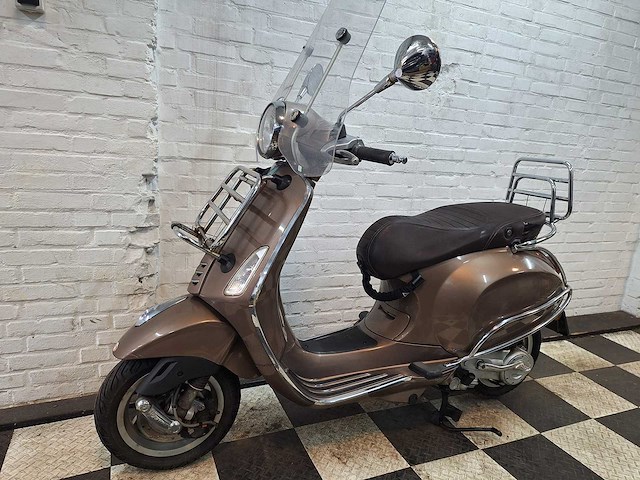 Piaggio vespa primavera 45 km bromscooter 4takt - afbeelding 2 van  7