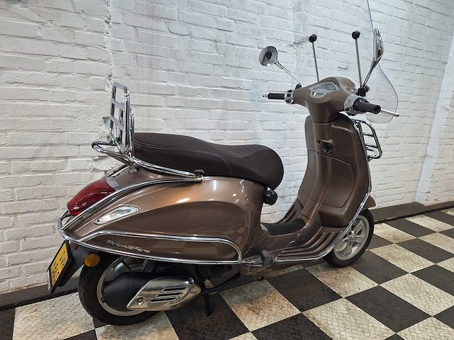 Piaggio vespa primavera 45 km bromscooter 4takt - afbeelding 5 van  7