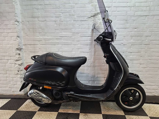 Piaggio vespa s 45 km bromscooter 4takt - afbeelding 6 van  7