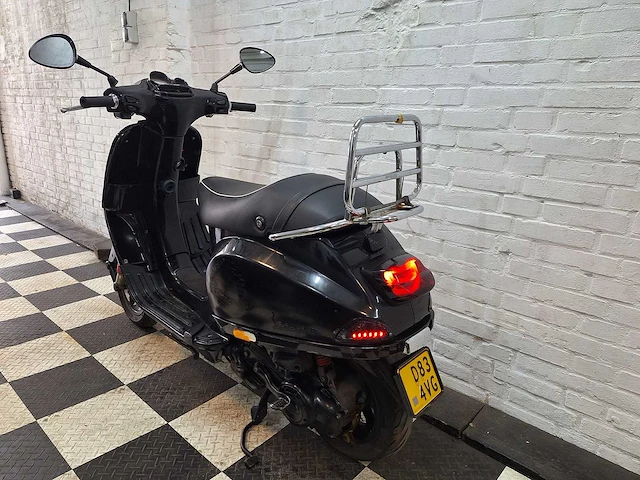 Piaggio vespa s 45 km bromscooter 4takt - afbeelding 3 van  7