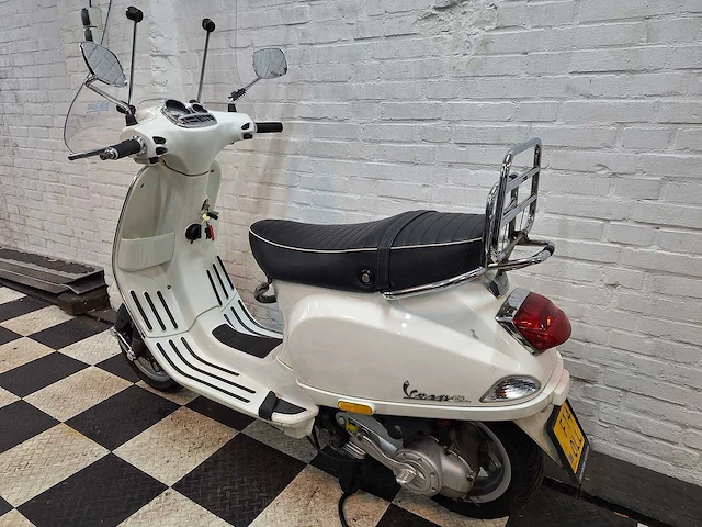 Piaggio vespa s 45 km bromscooter 4takt - afbeelding 3 van  7