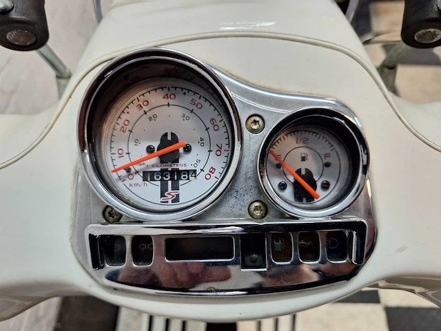Piaggio vespa s 45 km bromscooter 4takt - afbeelding 4 van  7
