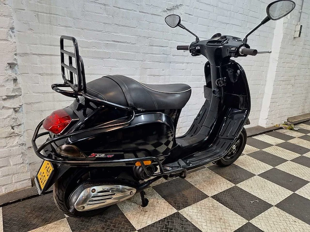 Piaggio vespa s 45 km bromscooter 4takt - afbeelding 5 van  7