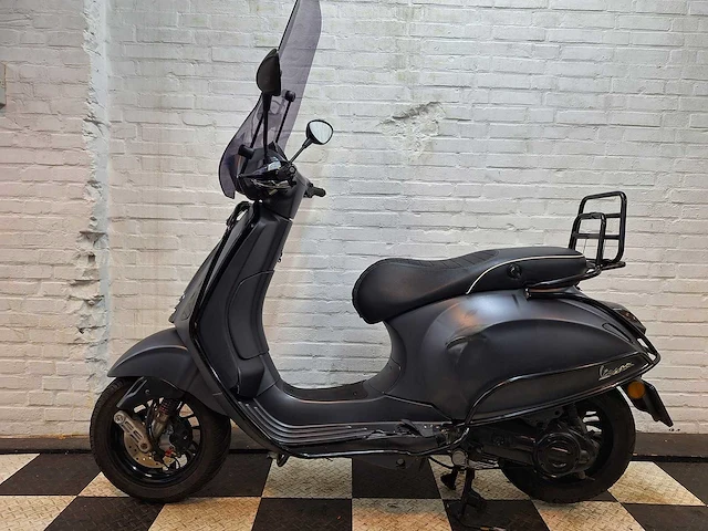 Piaggio vespa sprint 25 km snorscooter 4takt - afbeelding 1 van  7