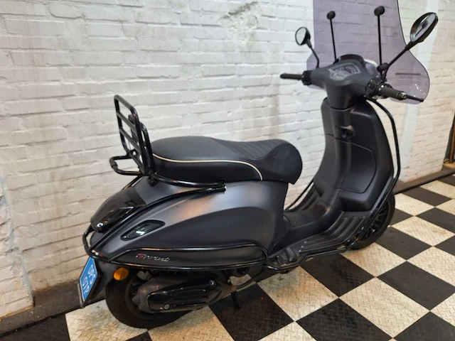 Piaggio vespa sprint 25 km snorscooter 4takt - afbeelding 7 van  7