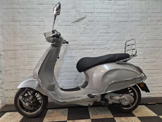 Piaggio vespa sprint 25 km snorscooter 4takt - afbeelding 1 van  7