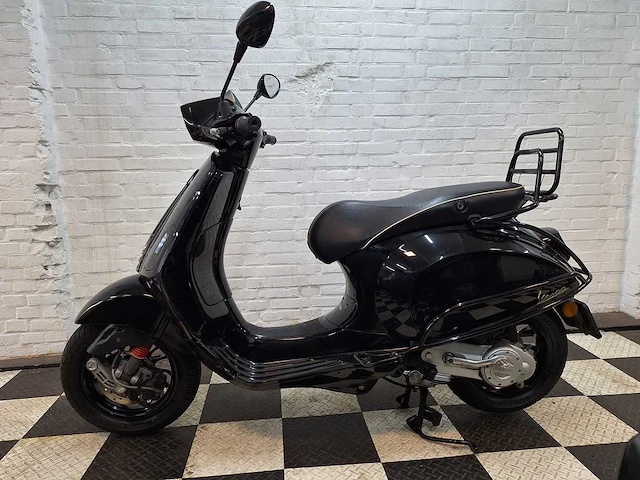 Piaggio vespa sprint 25 km snorscooter 4takt - afbeelding 1 van  7