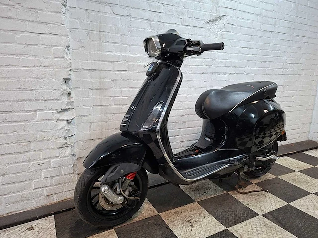 Piaggio vespa sprint 25 km snorscooter 4takt - afbeelding 2 van  7