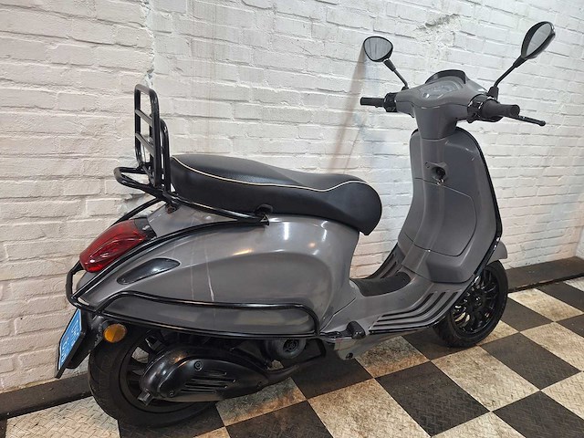 Piaggio vespa sprint 25 km snorscooter 4takt - afbeelding 5 van  7