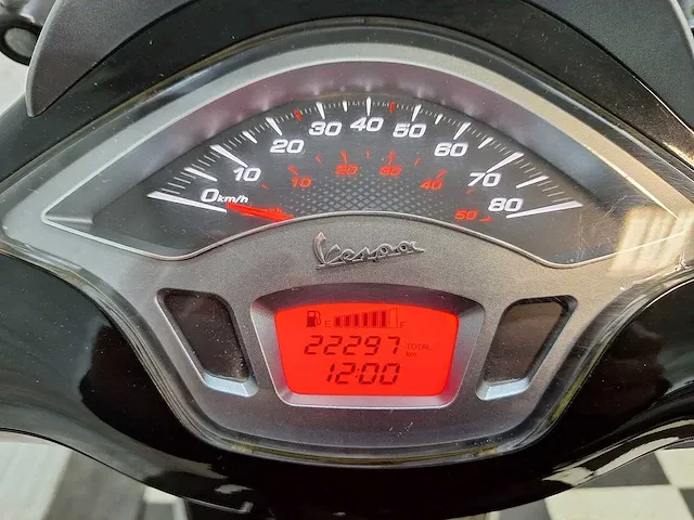 Piaggio vespa sprint 25km snorscooter 4-takt - afbeelding 4 van  7