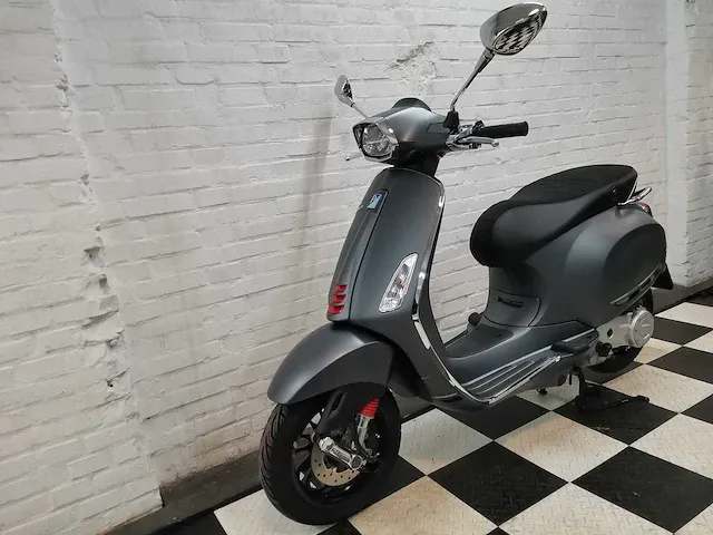Piaggio vespa sprint 45 km bromscooter 4takt - afbeelding 2 van  7