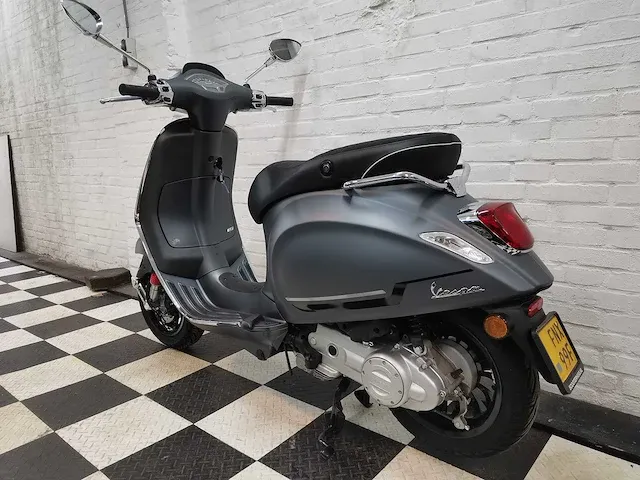 Piaggio vespa sprint 45 km bromscooter 4takt - afbeelding 3 van  7
